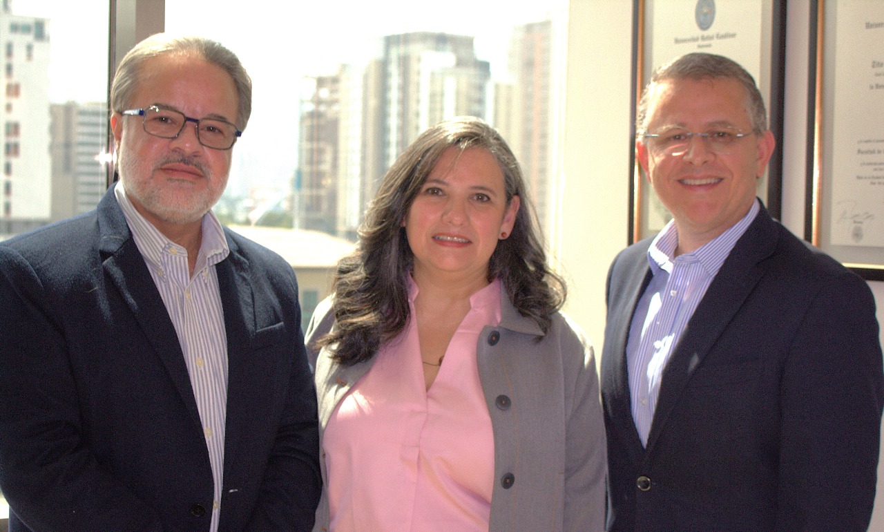 Equipo Del Río Legal - Law & Commerce